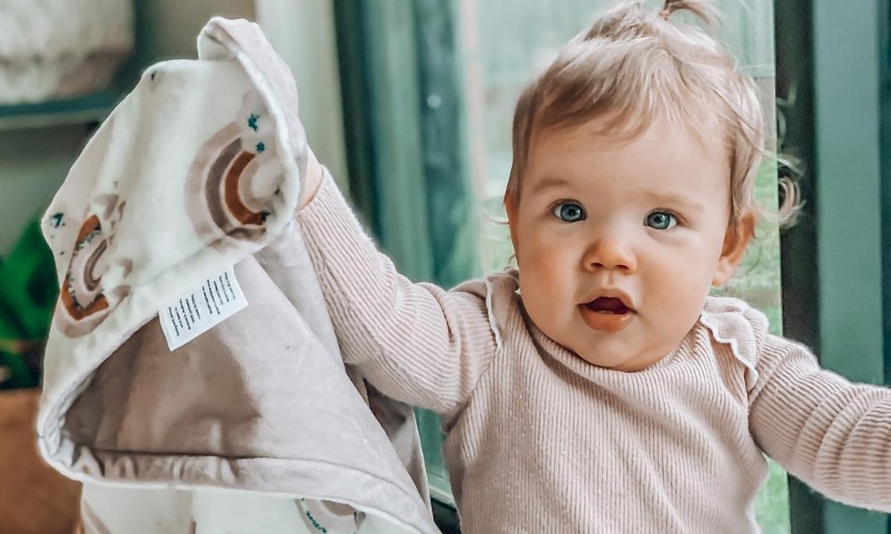 5 Baby Shower Gift Ideas for Mum And Bub - Blankids